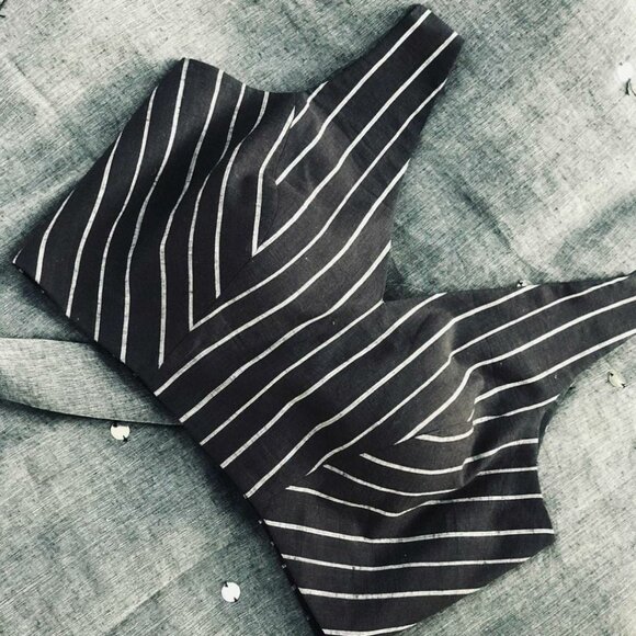 BLACK COTTON BLOUSE - Picture 2 of 6